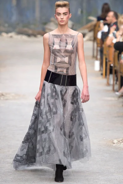 Look 57